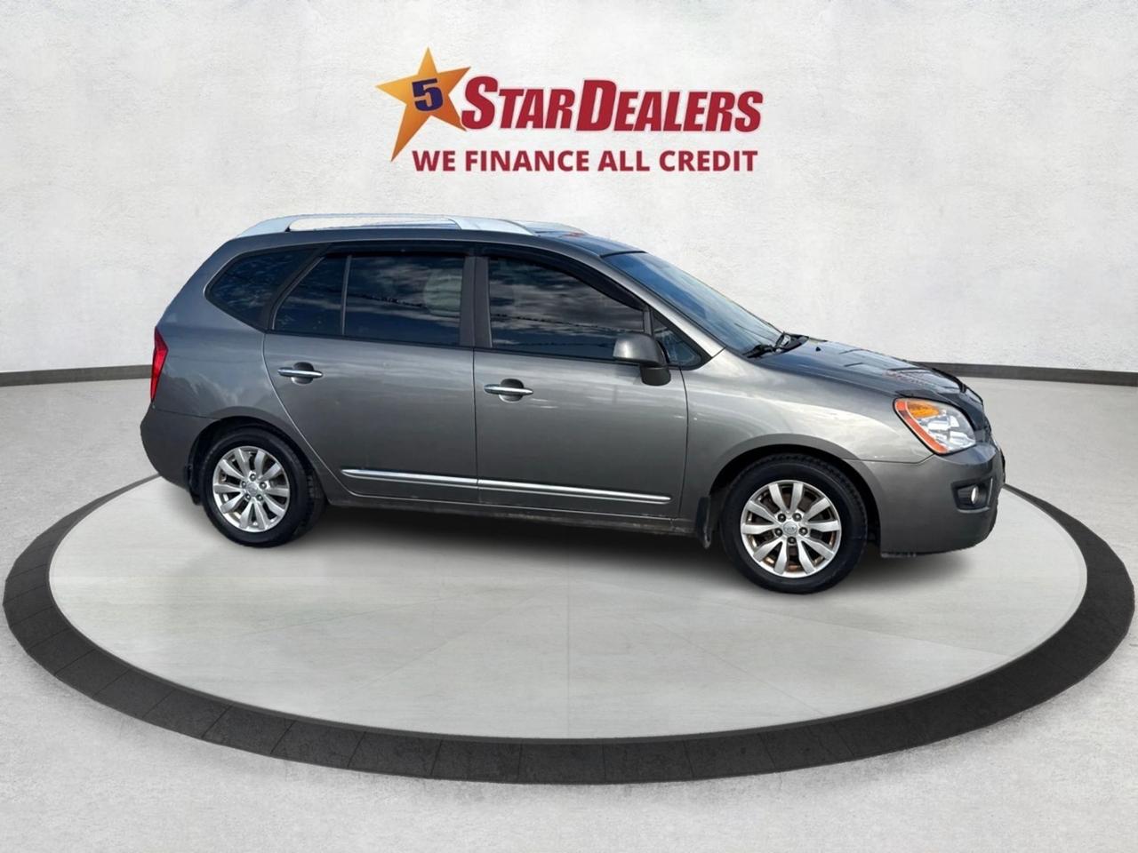 2016 Dodge Grand Caravan V6 LEATHER CLEAN! WE FINANCE ALL CREDIT! Photo