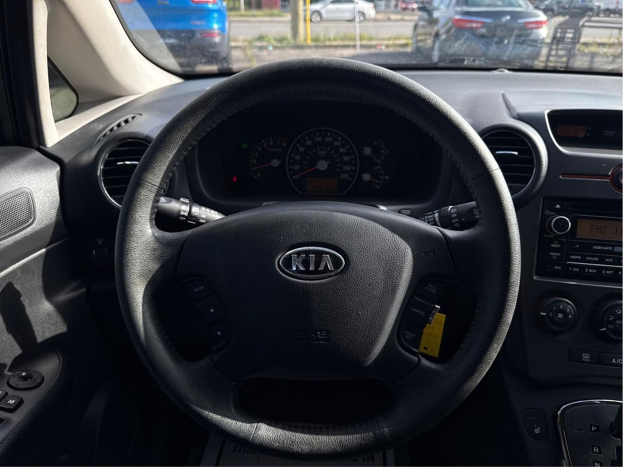 2016 Dodge Grand Caravan V6 LEATHER CLEAN! WE FINANCE ALL CREDIT! Photo