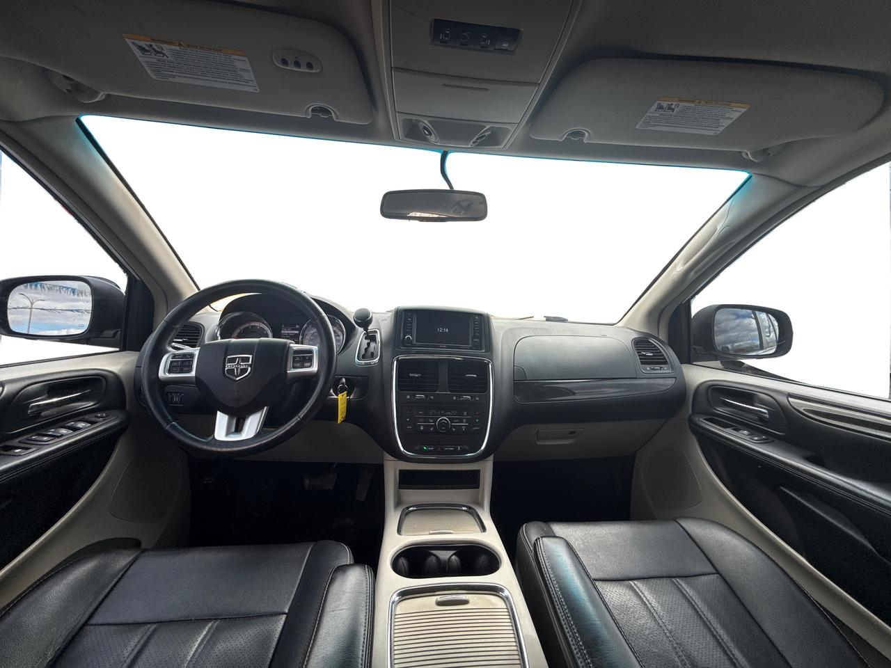 2016 Dodge Grand Caravan CERTIFIED V6 LEATHER CLEAN! WE FINANCE ALL CREDIT! Photo