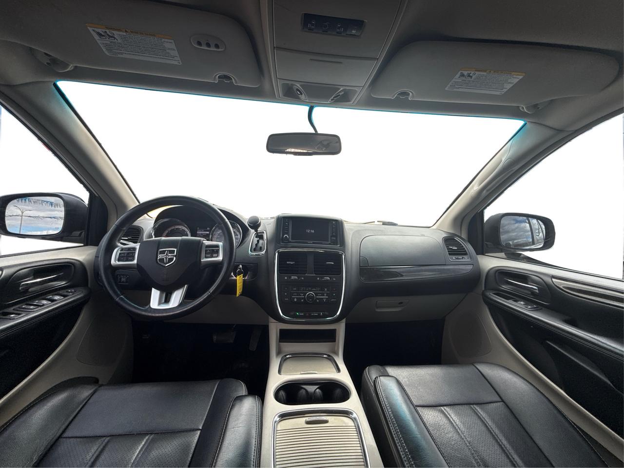 2016 Dodge Grand Caravan CERTIFIED V6 LEATHER CLEAN! WE FINANCE ALL CREDIT! Photo