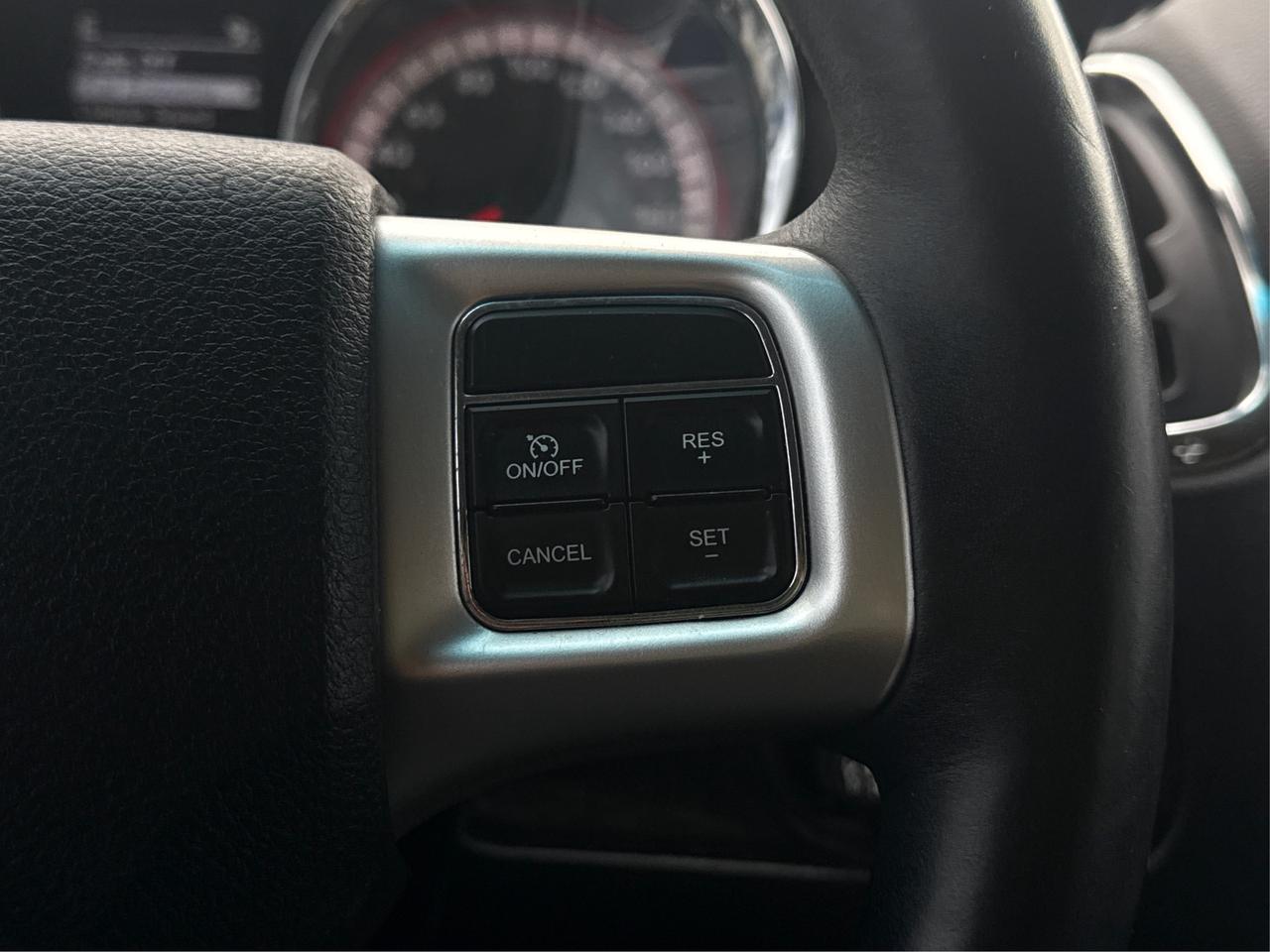 2016 Dodge Grand Caravan CERTIFIED V6 LEATHER CLEAN! WE FINANCE ALL CREDIT! Photo