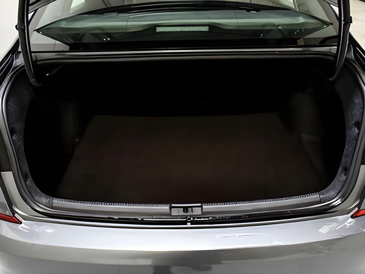 2020 Volkswagen Passat Comfortline EXCELLENT CONDITION WE FINANCE ALL CR. Photo