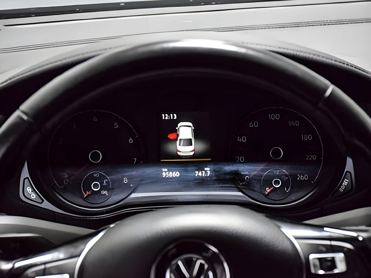 2020 Volkswagen Passat Comfortline EXCELLENT CONDITION WE FINANCE ALL CR. Photo