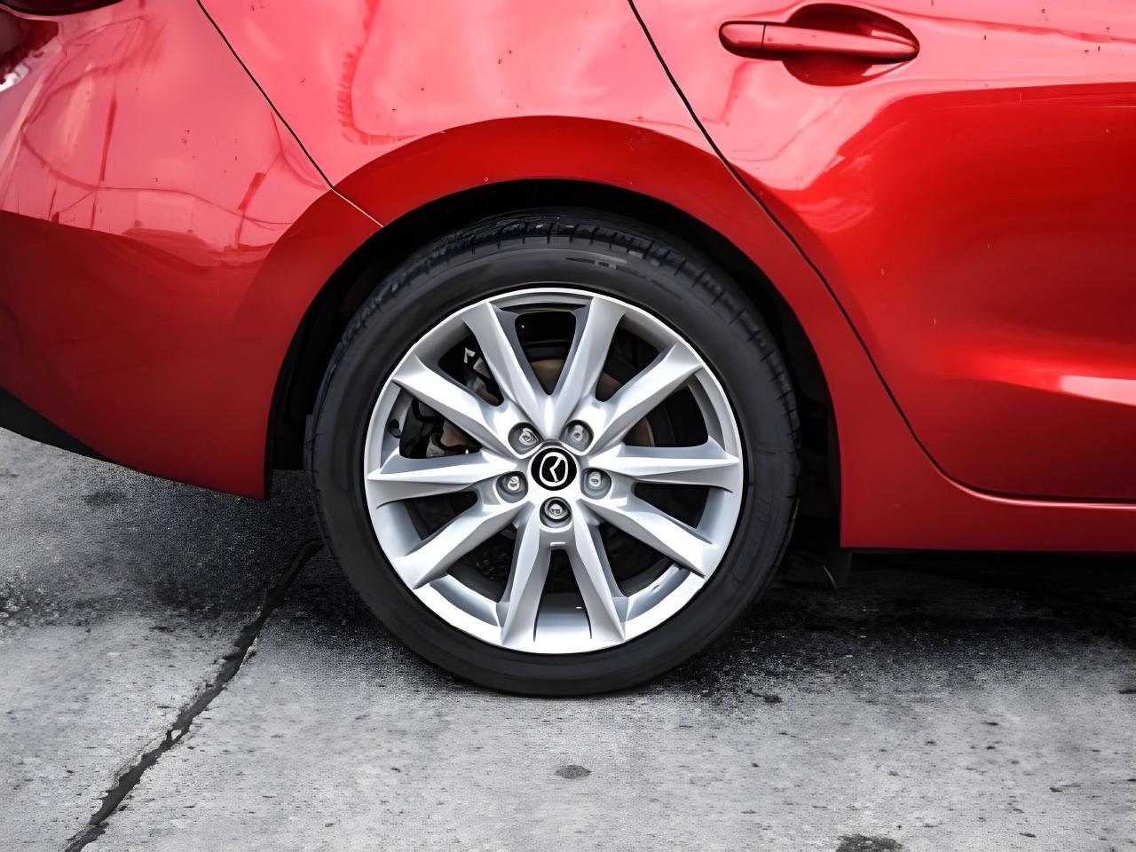 2017 Mazda MAZDA3 Auto GT NAV LEATHER ROOF LOADED WE FINANCE ALL CR. Photo