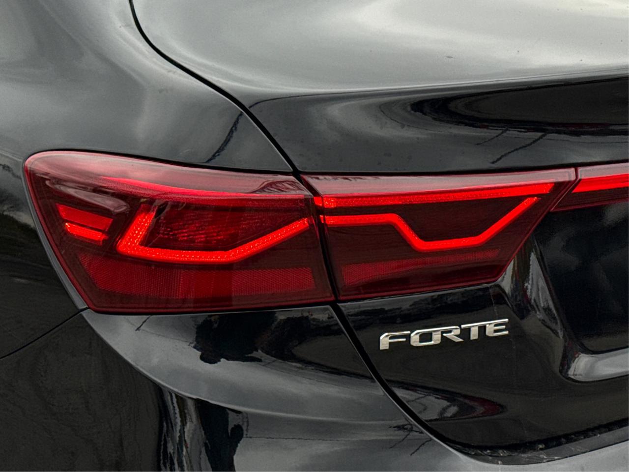 2021 Kia Forte EX+ SUNROOF HEATED SEATS WE FINANCE ALL CREDIT! Photo