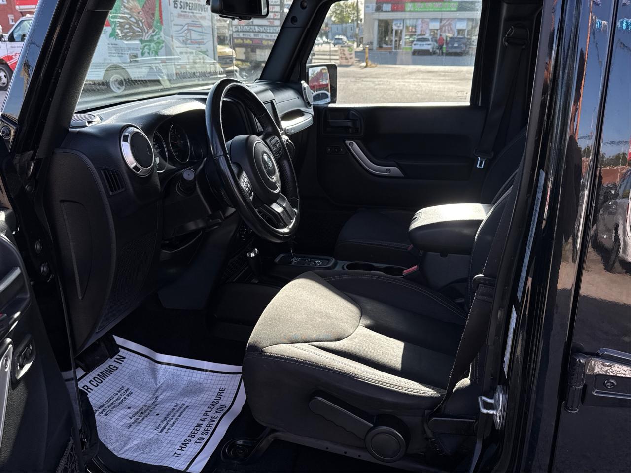 2018 Jeep Wrangler JK Unlimited CRUISE HEATED SEATS REAR CAM WE FINANCE ALL CREDIT Photo