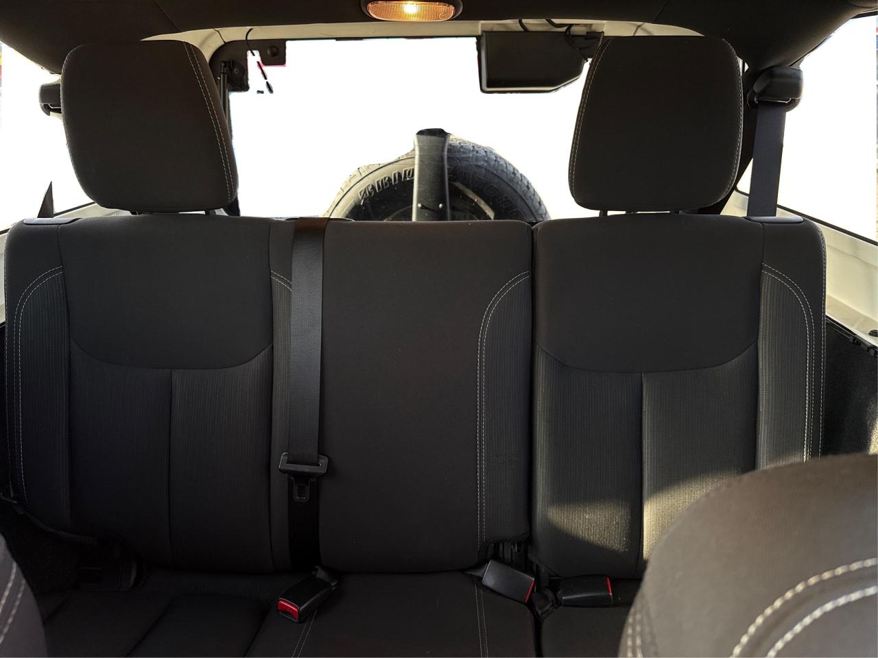 2018 Jeep Wrangler JK Unlimited CRUISE HEATED SEATS REAR CAM WE FINANCE ALL CREDIT Photo