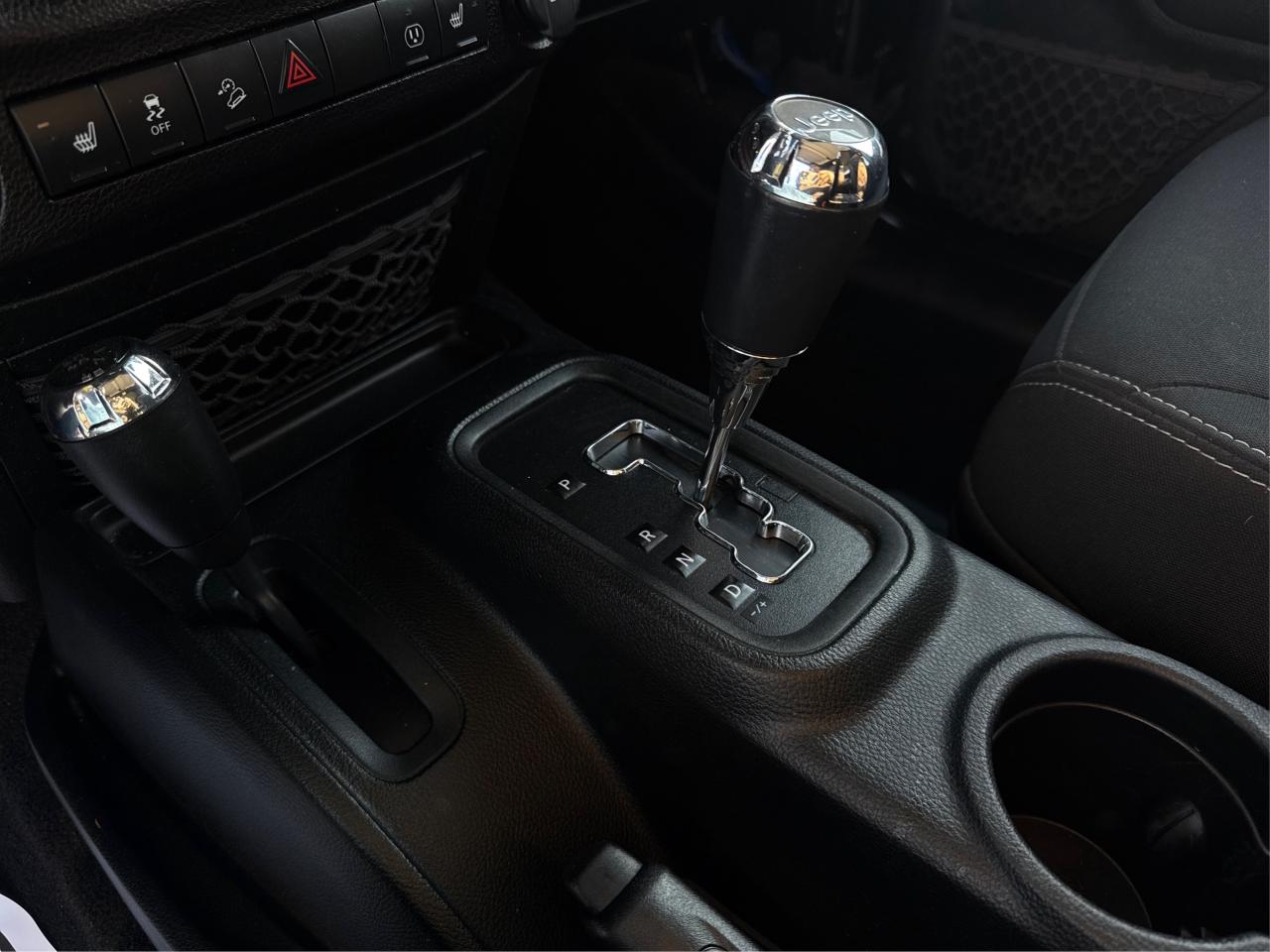 2018 Jeep Wrangler JK Unlimited CRUISE HEATED SEATS REAR CAM WE FINANCE ALL CREDIT Photo