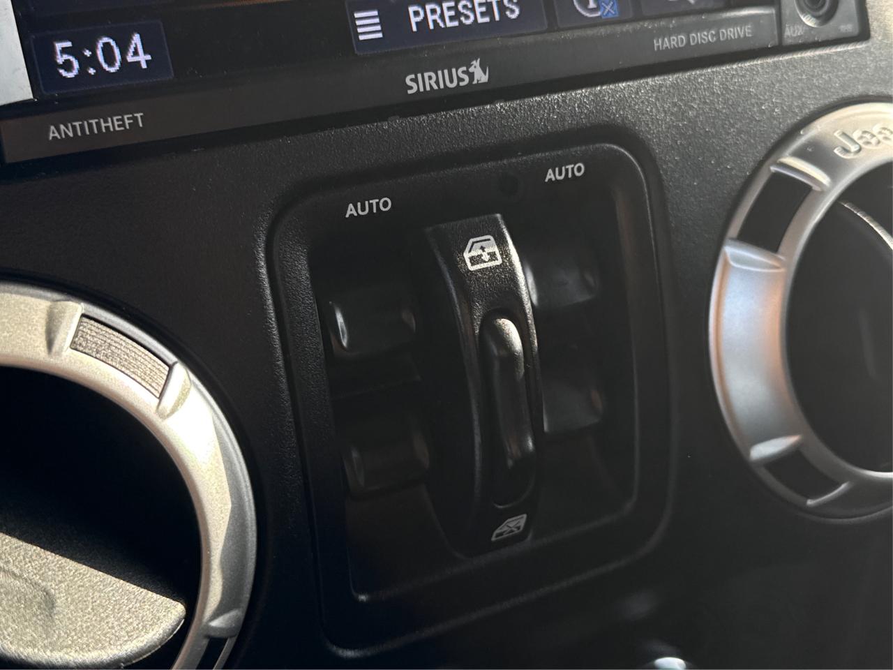 2018 Jeep Wrangler JK Unlimited CRUISE HEATED SEATS REAR CAM WE FINANCE ALL CREDIT Photo