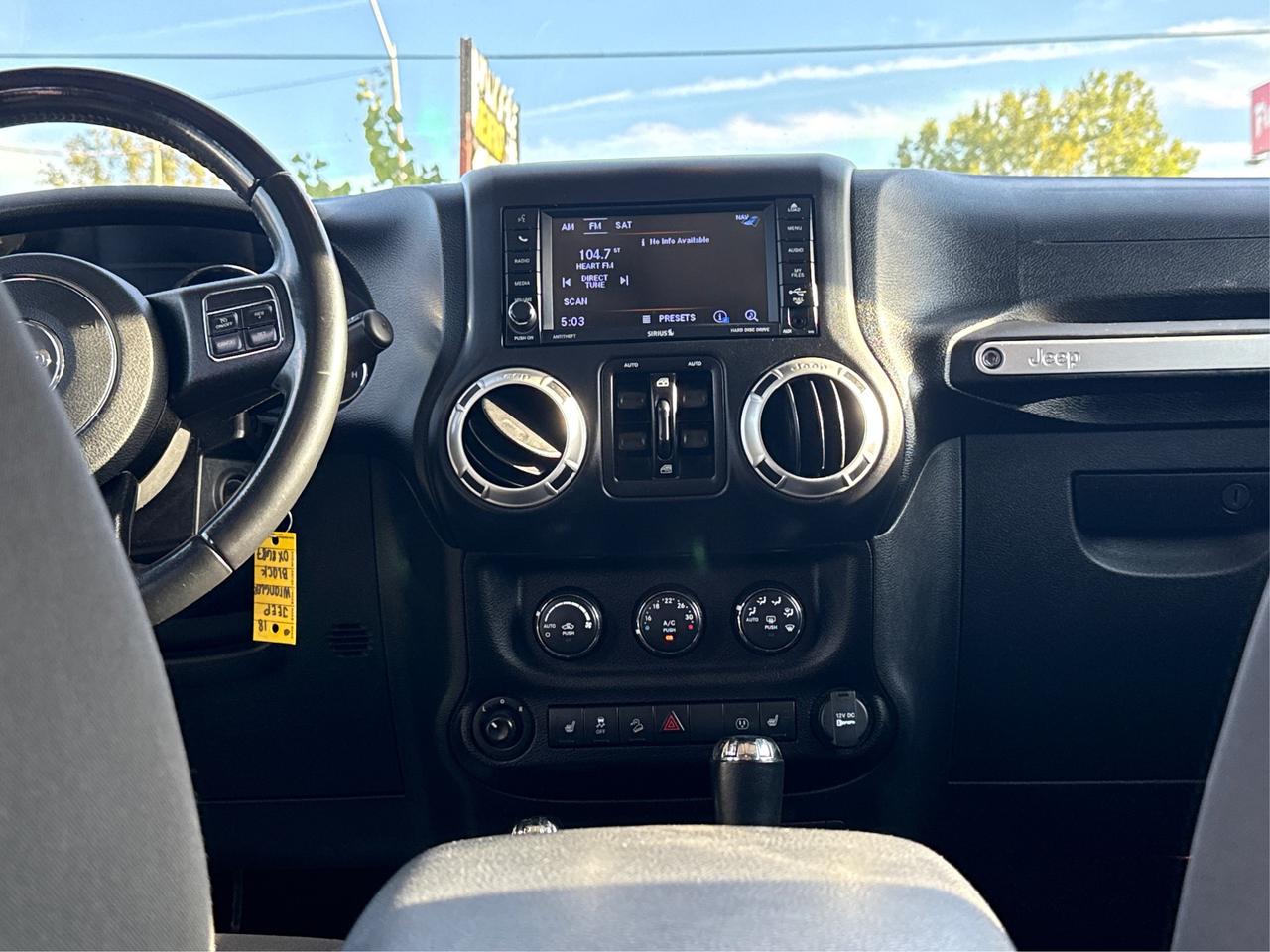 2018 Jeep Wrangler JK Unlimited CRUISE HEATED SEATS REAR CAM WE FINANCE ALL CREDIT Photo