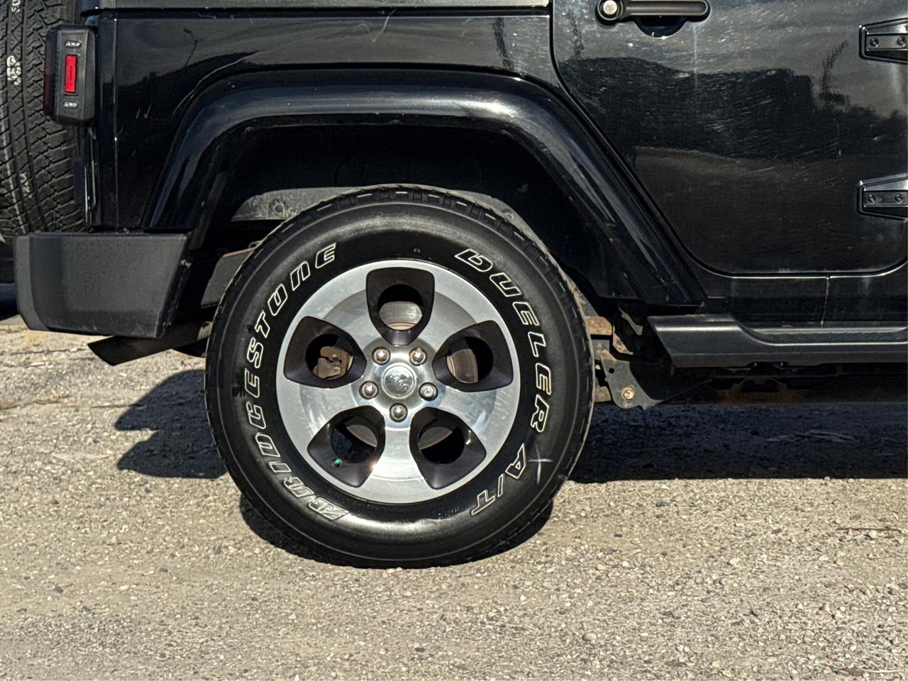 2018 Jeep Wrangler JK Unlimited CRUISE HEATED SEATS REAR CAM WE FINANCE ALL CREDIT Photo