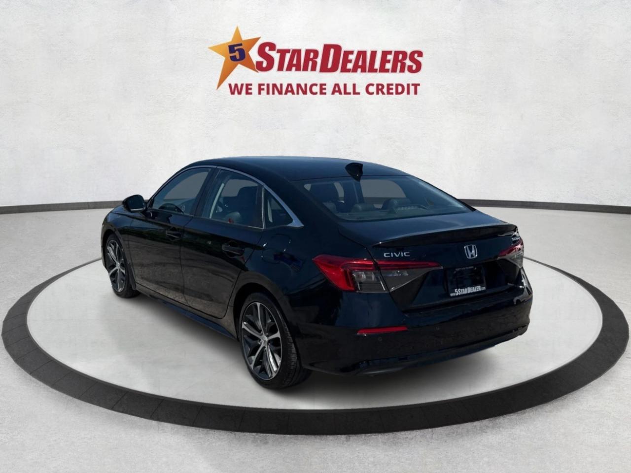 2022 Honda Civic Sedan Touring NAV LEATHER SUNROOF! WE FINANCE ALL CREDIT Photo
