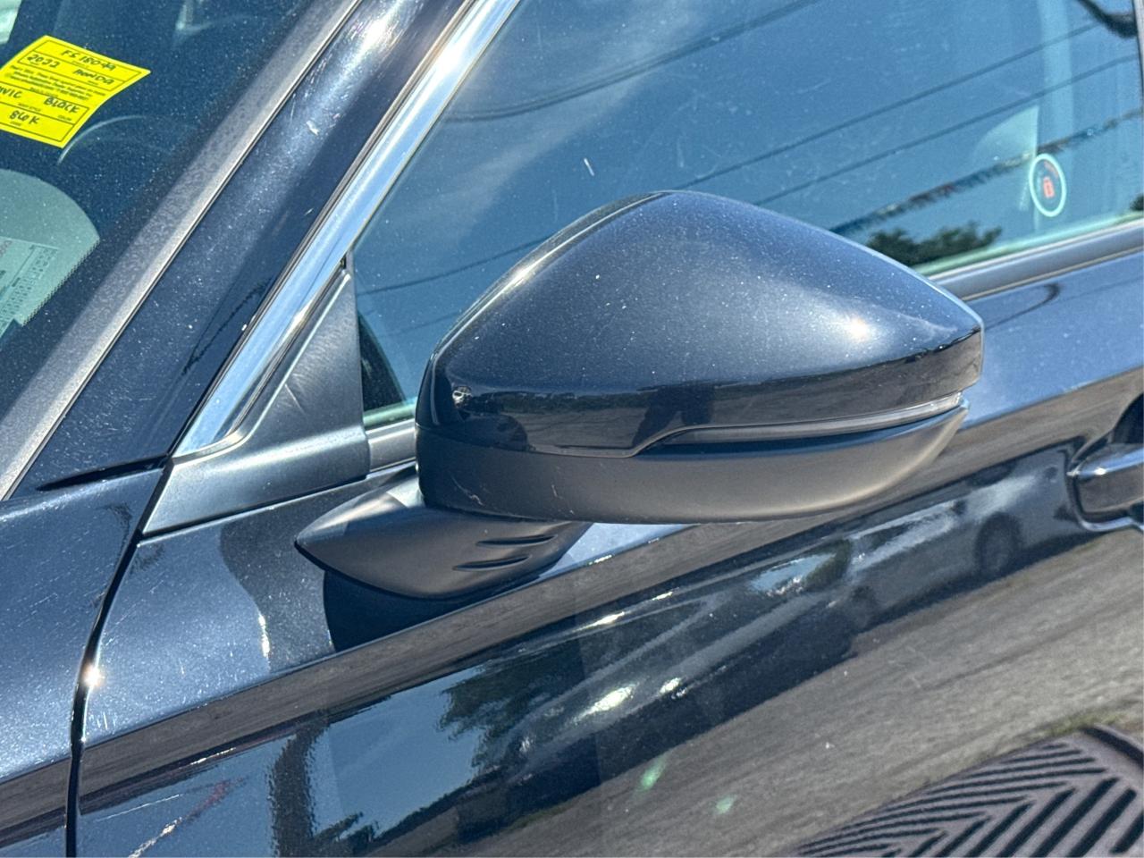 2022 Honda Civic Sedan Touring NAV LEATHER SUNROOF! WE FINANCE ALL CREDIT Photo