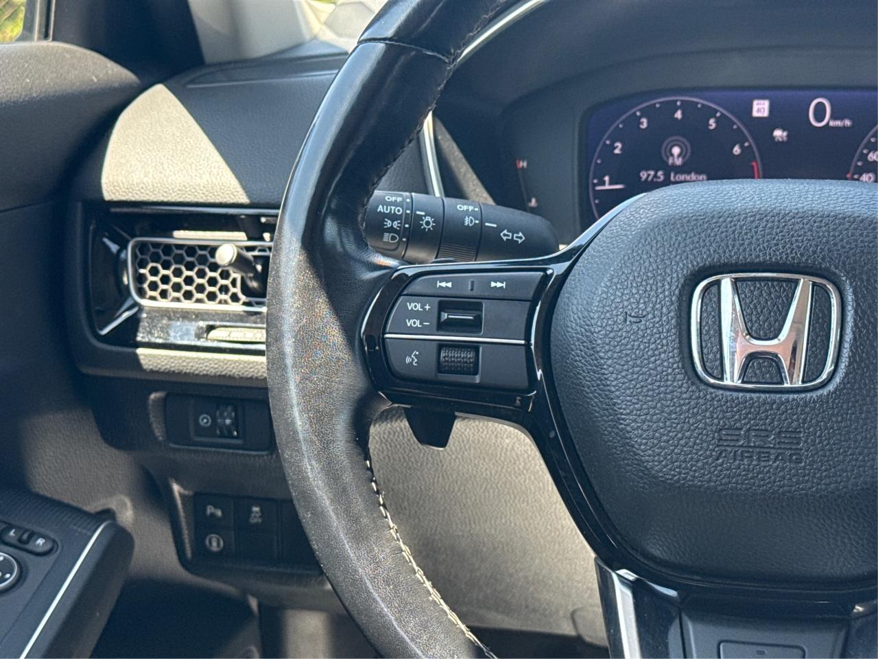 2022 Honda Civic Sedan Touring NAV LEATHER SUNROOF! WE FINANCE ALL CREDIT Photo