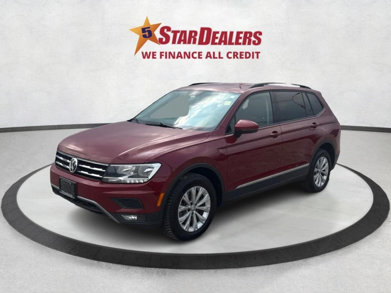 2018 Volkswagen Tiguan Trendline NAV HEATED SEATS WE FINANCE ALL CREDIT! Photo