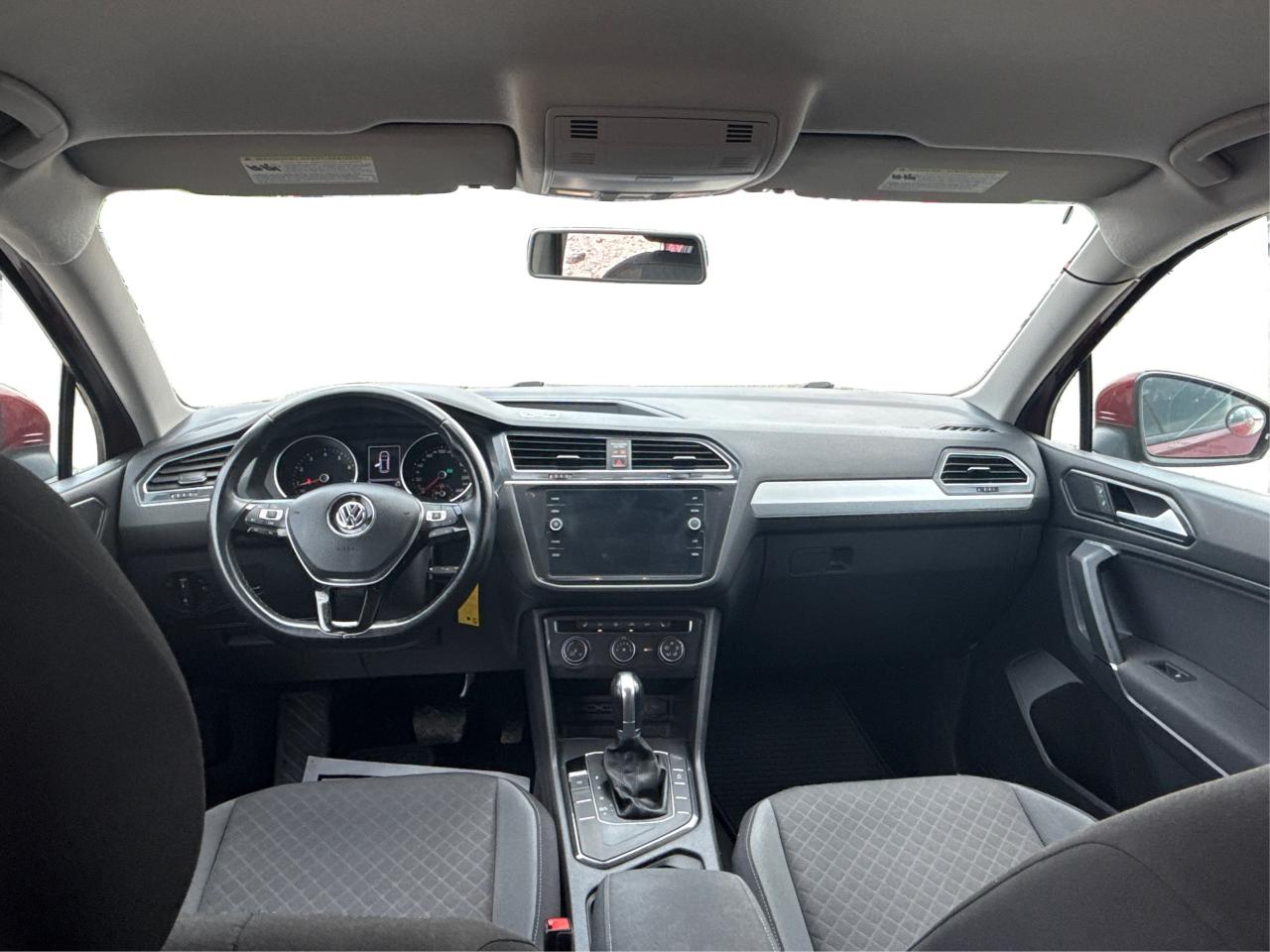 2018 Volkswagen Tiguan Trendline NAV HEATED SEATS WE FINANCE ALL CREDIT! Photo