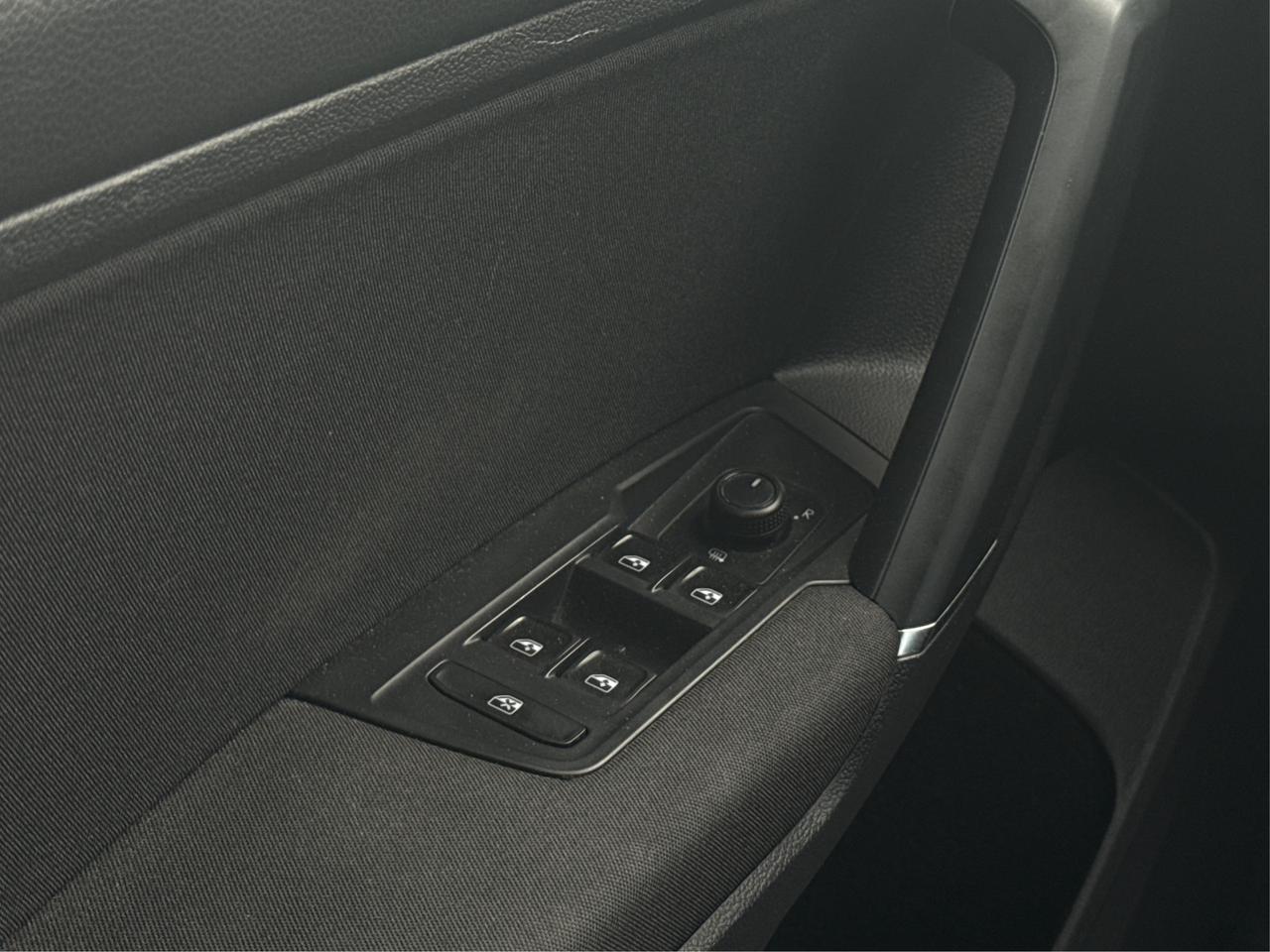 2018 Volkswagen Tiguan CERTIFIED  NAV  WE FINANCE ALL CREDIT! Photo