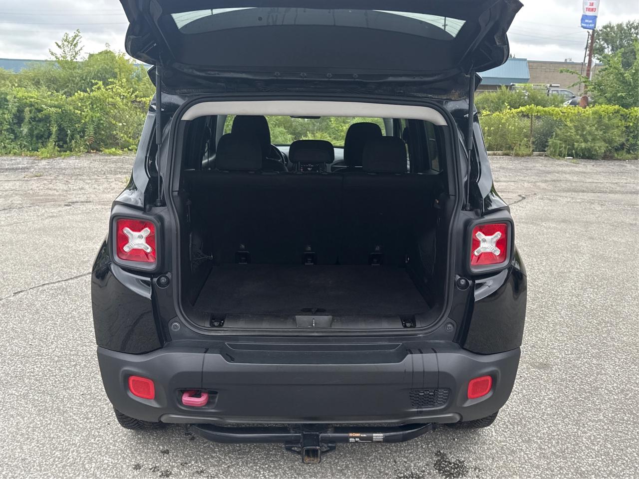 2016 Jeep Renegade AWD SUNROOF LOADED! WE FINANCE ALL CREDIT! Photo