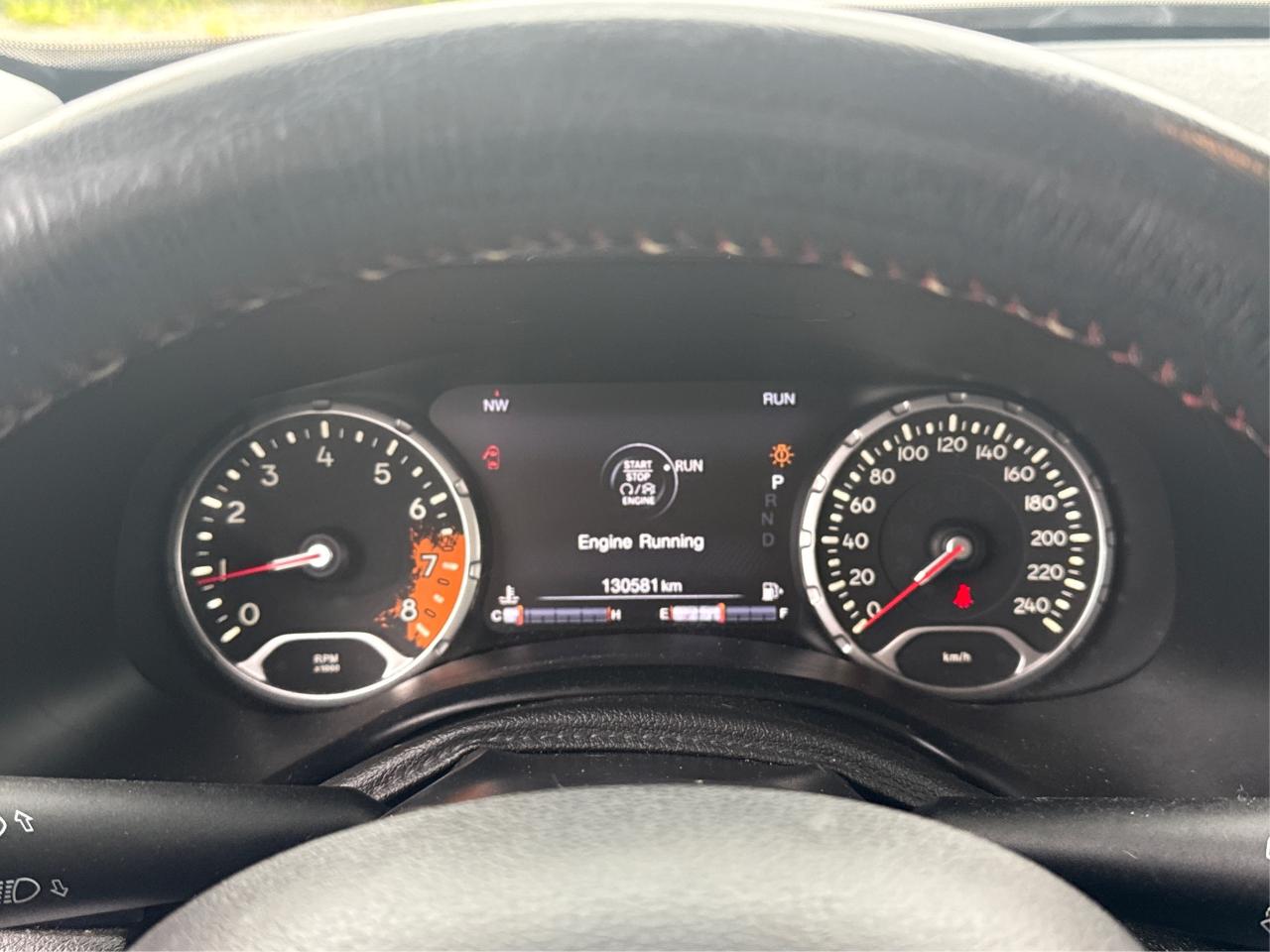 2016 Jeep Renegade AWD SUNROOF LOADED! WE FINANCE ALL CREDIT! Photo