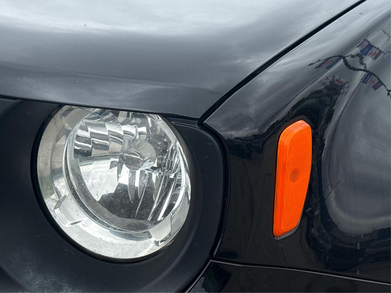 2016 Jeep Renegade AWD SUNROOF LOADED! WE FINANCE ALL CREDIT! Photo