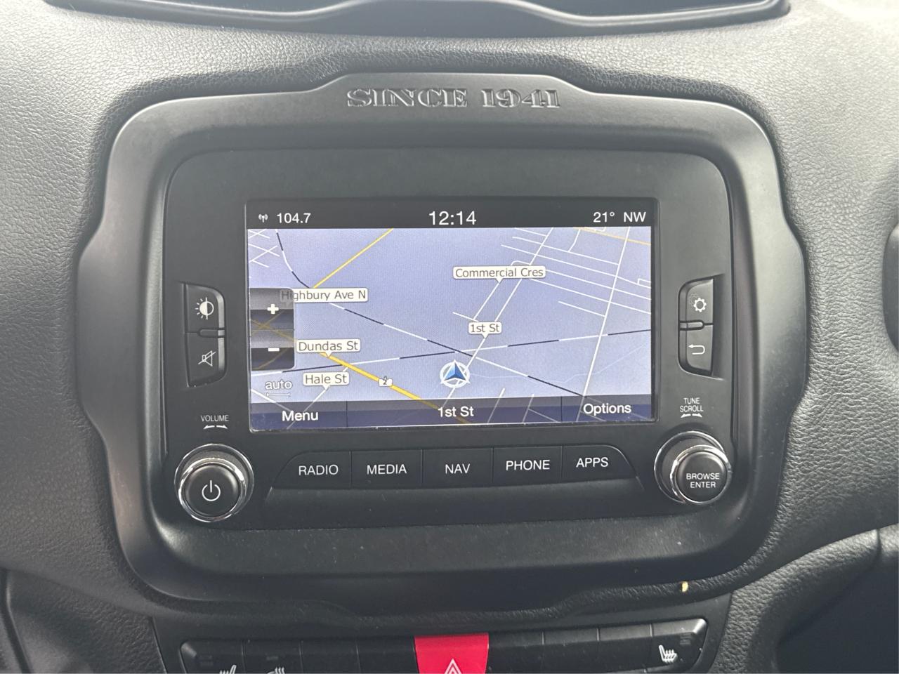 2016 Jeep Renegade AWD SUNROOF LOADED! WE FINANCE ALL CREDIT! Photo