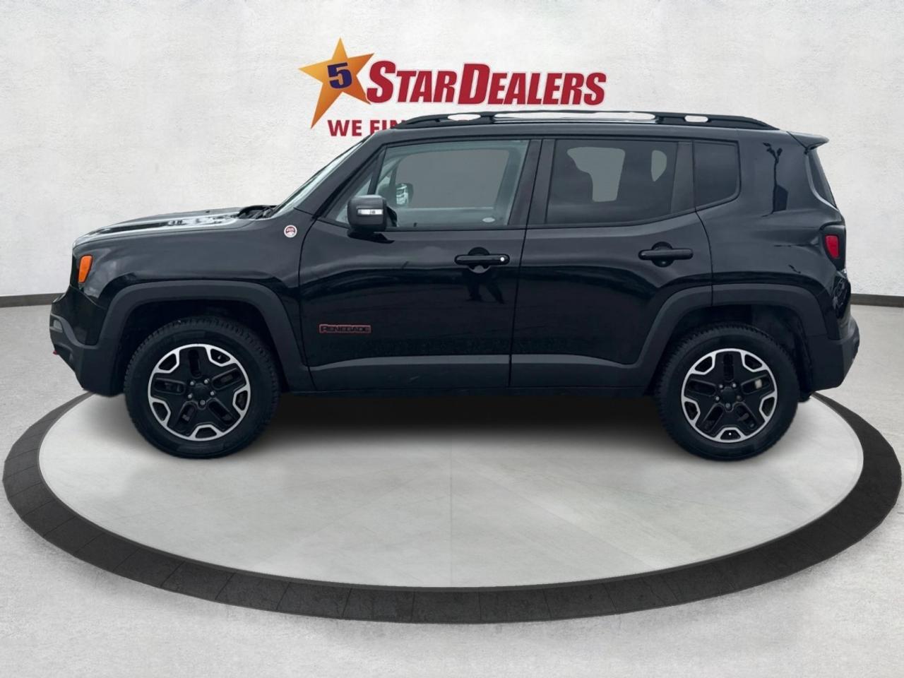 2016 Jeep Renegade AWD SUNROOF LOADED! WE FINANCE ALL CREDIT! Photo3