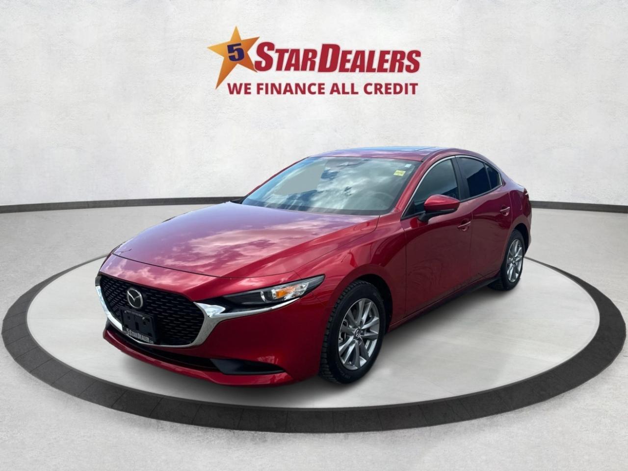 2023 Mazda MAZDA3 NAV LEATHER SUNROOF LOADED! WE FINANCE ALL CREDIT Photo2
