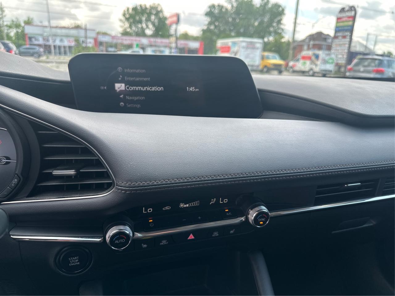 2023 Mazda MAZDA3 NAV LEATHER SUNROOF LOADED! WE FINANCE ALL CREDIT Photo