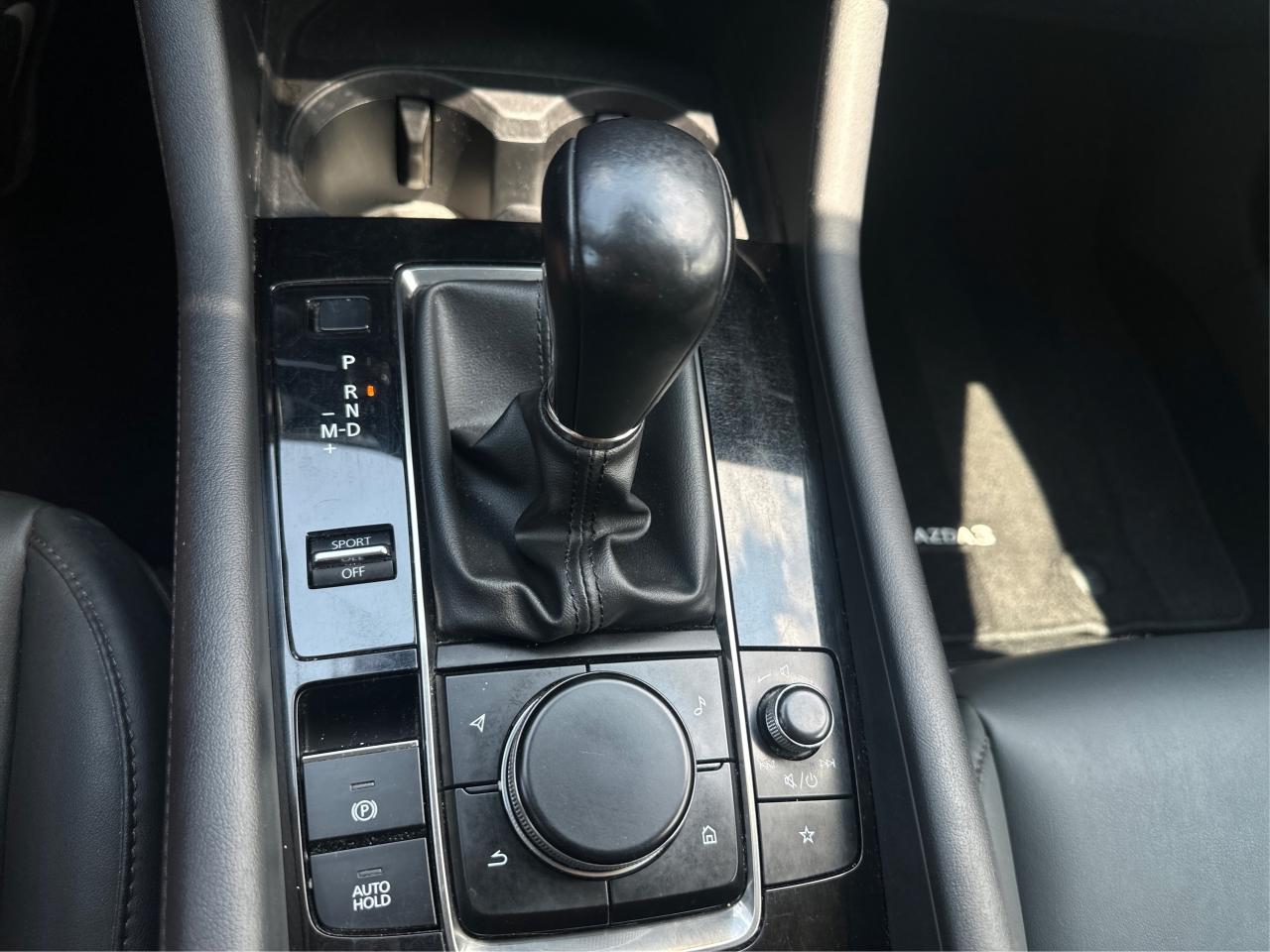 2023 Mazda MAZDA3 NAV LEATHER SUNROOF LOADED! WE FINANCE ALL CREDIT Photo