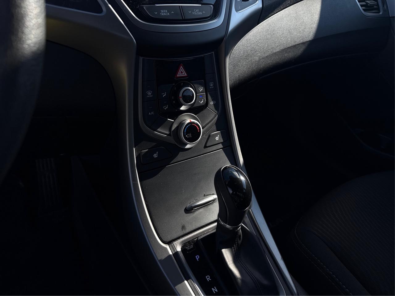 2016 Hyundai Elantra WE FINANCE ALL CREDIT   700+ VEHICLES IN STOCK Photo