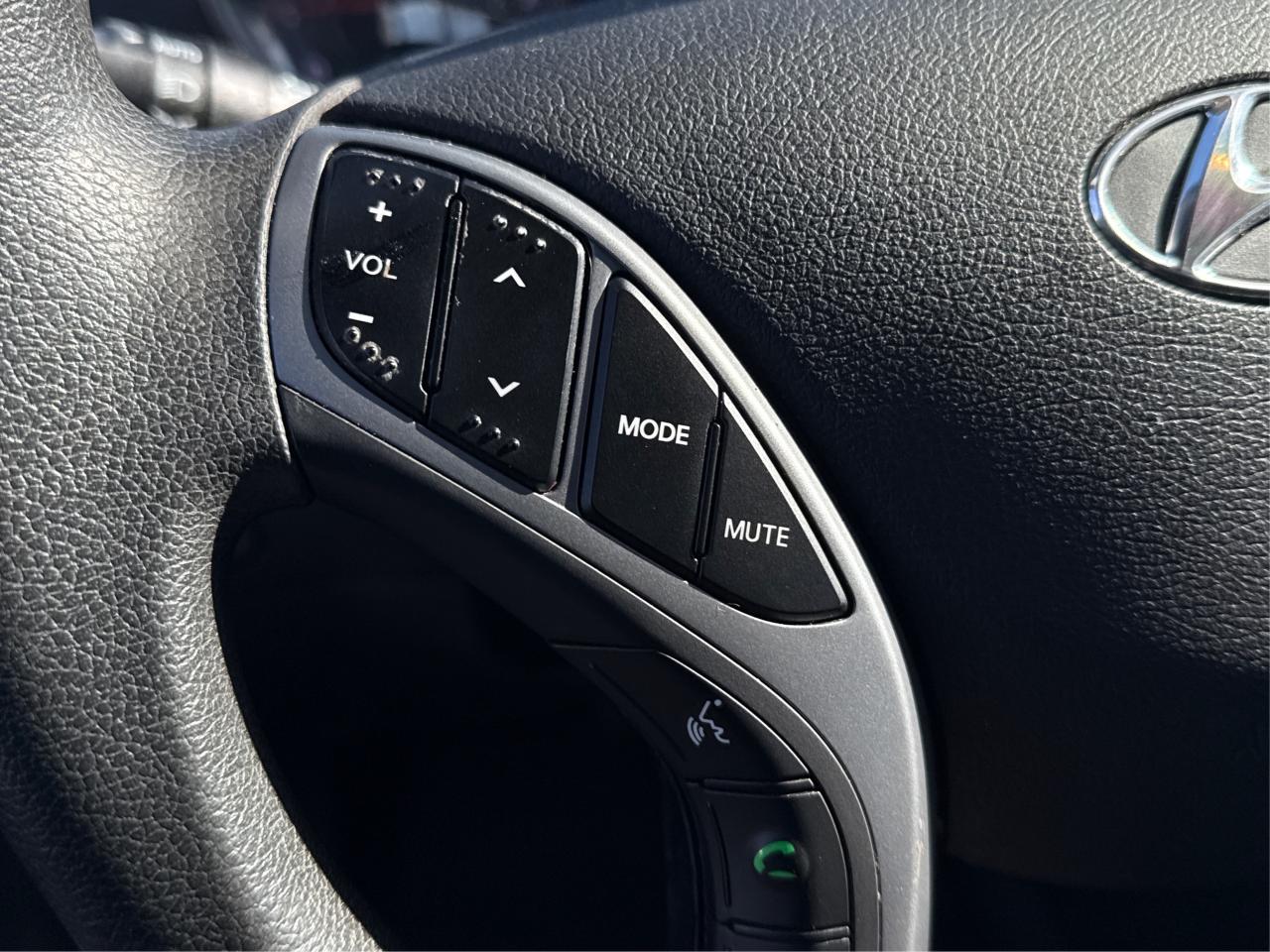 2016 Hyundai Elantra WE FINANCE ALL CREDIT   700+ VEHICLES IN STOCK Photo