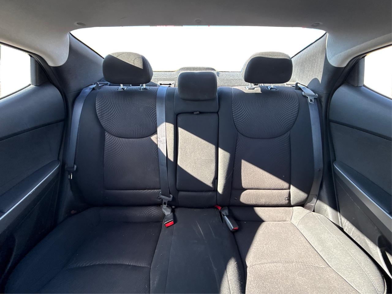 2016 Hyundai Elantra WE FINANCE ALL CREDIT   700+ VEHICLES IN STOCK Photo