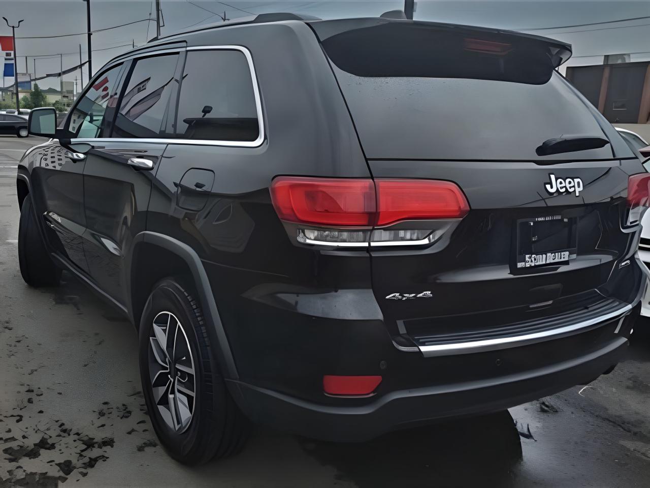 2019 Jeep Grand Cherokee NAV LEATHER PANO ROOF MINT! WE FINANCE ALL CREDIT! Photo