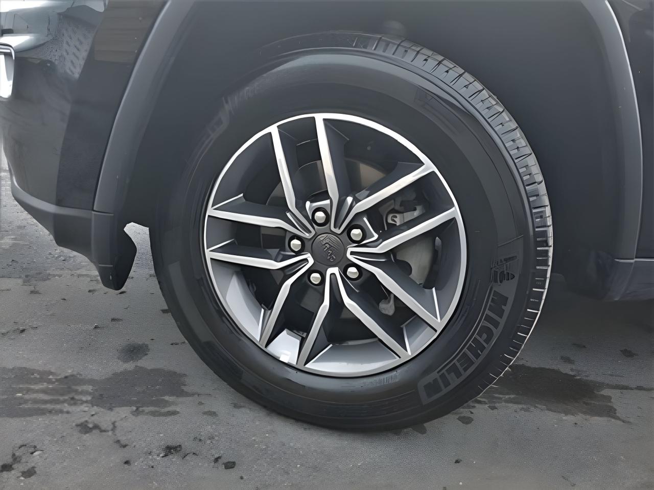 2019 Jeep Grand Cherokee NAV LEATHER PANO ROOF MINT! WE FINANCE ALL CREDIT! Photo