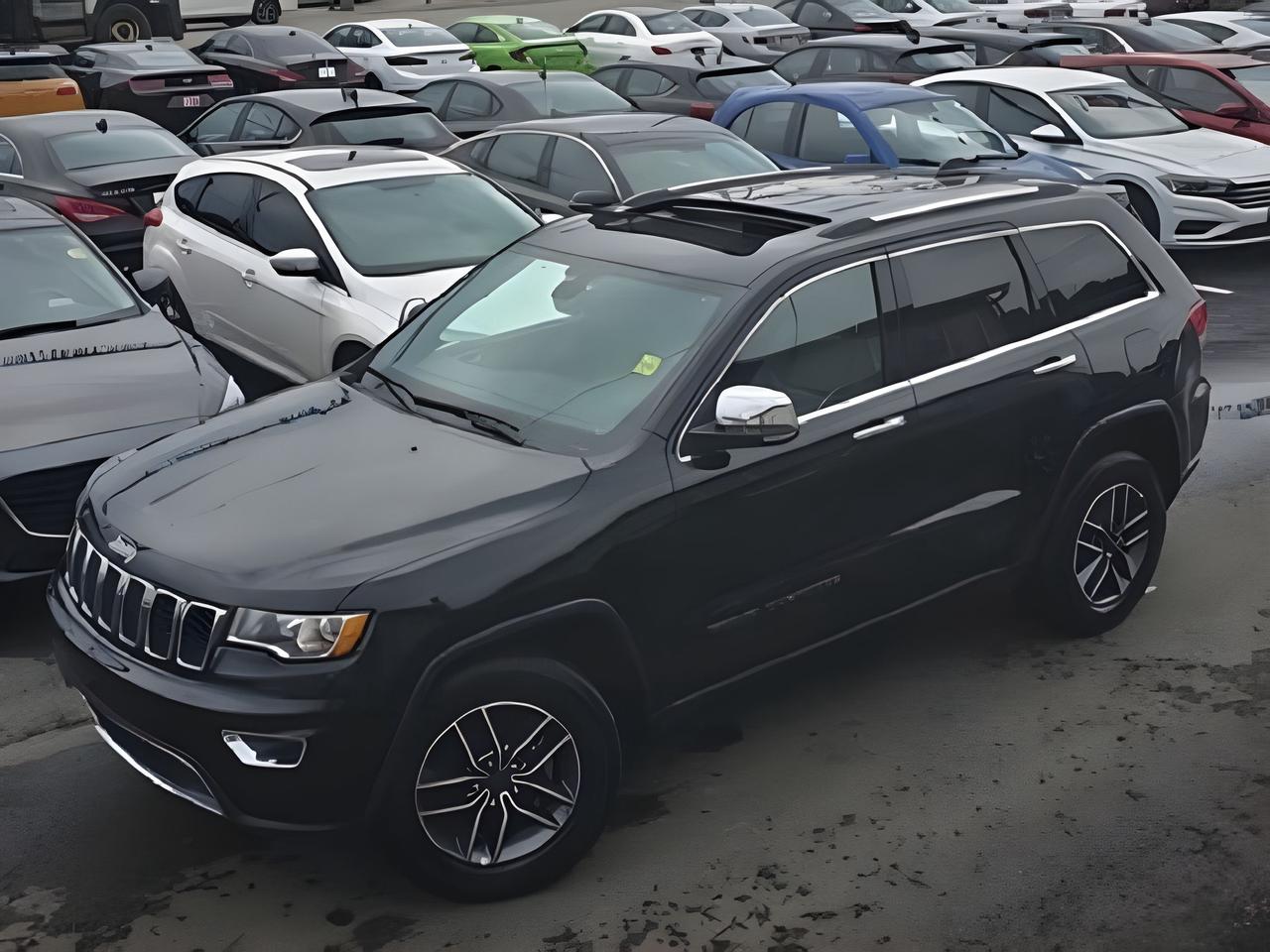 2019 Jeep Grand Cherokee NAV LEATHER PANO ROOF MINT! WE FINANCE ALL CREDIT! Photo