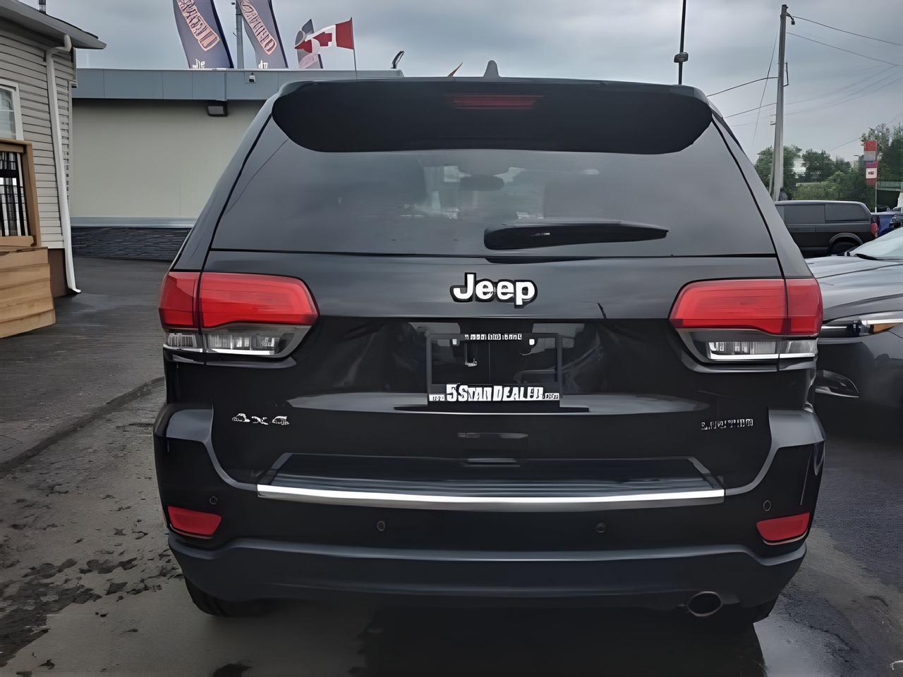 2019 Jeep Grand Cherokee NAV LEATHER PANO ROOF MINT! WE FINANCE ALL CREDIT! Photo4