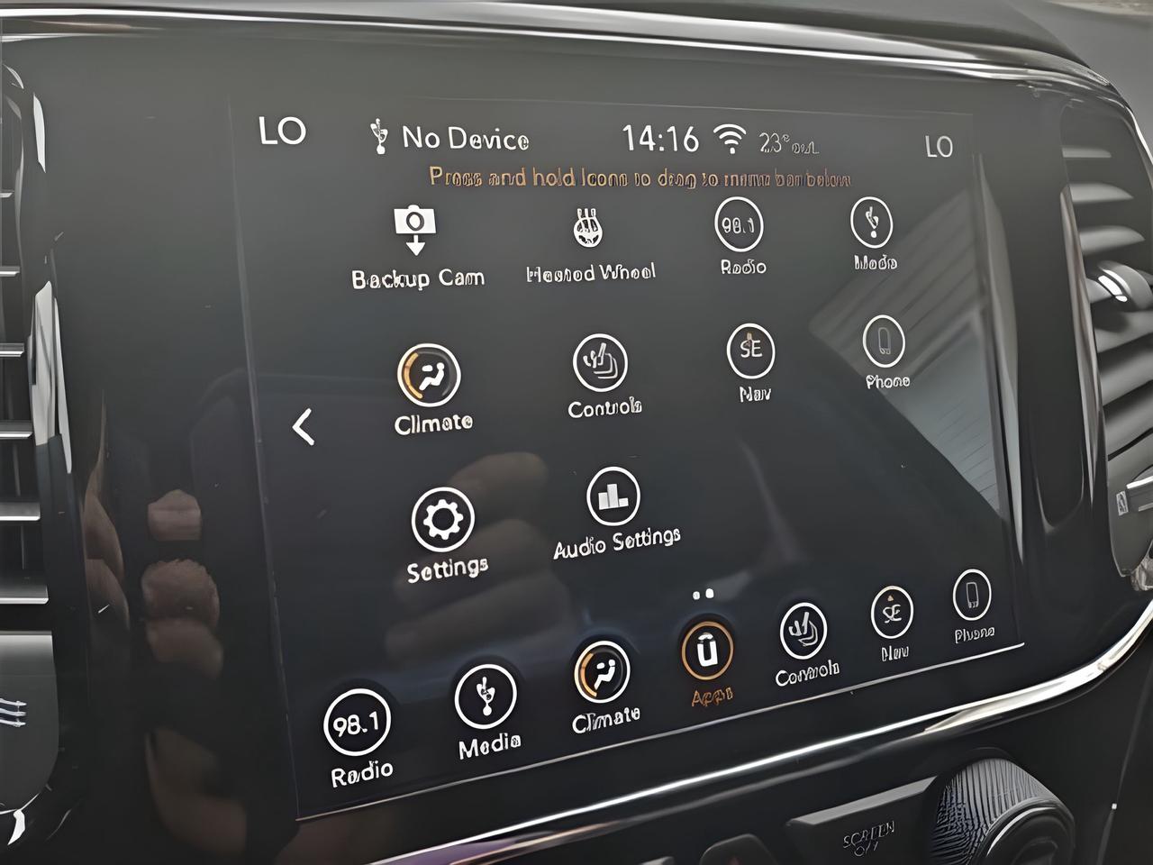 2019 Jeep Grand Cherokee NAV LEATHER PANO ROOF MINT! WE FINANCE ALL CREDIT! Photo