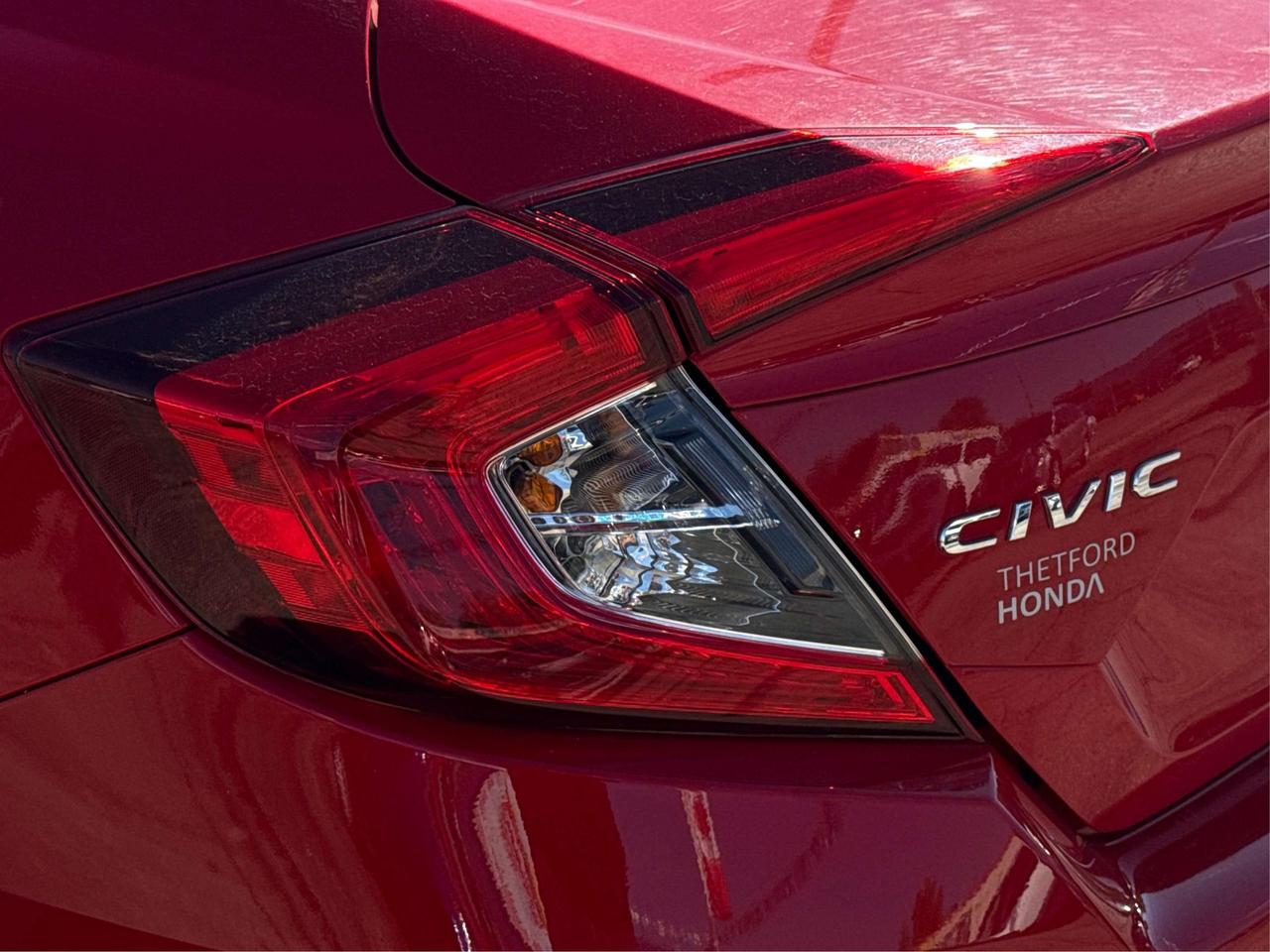 2021 Honda Civic CERTIFIED  MINT LOW KM! WE FINANCE ALL CREDIT! Photo