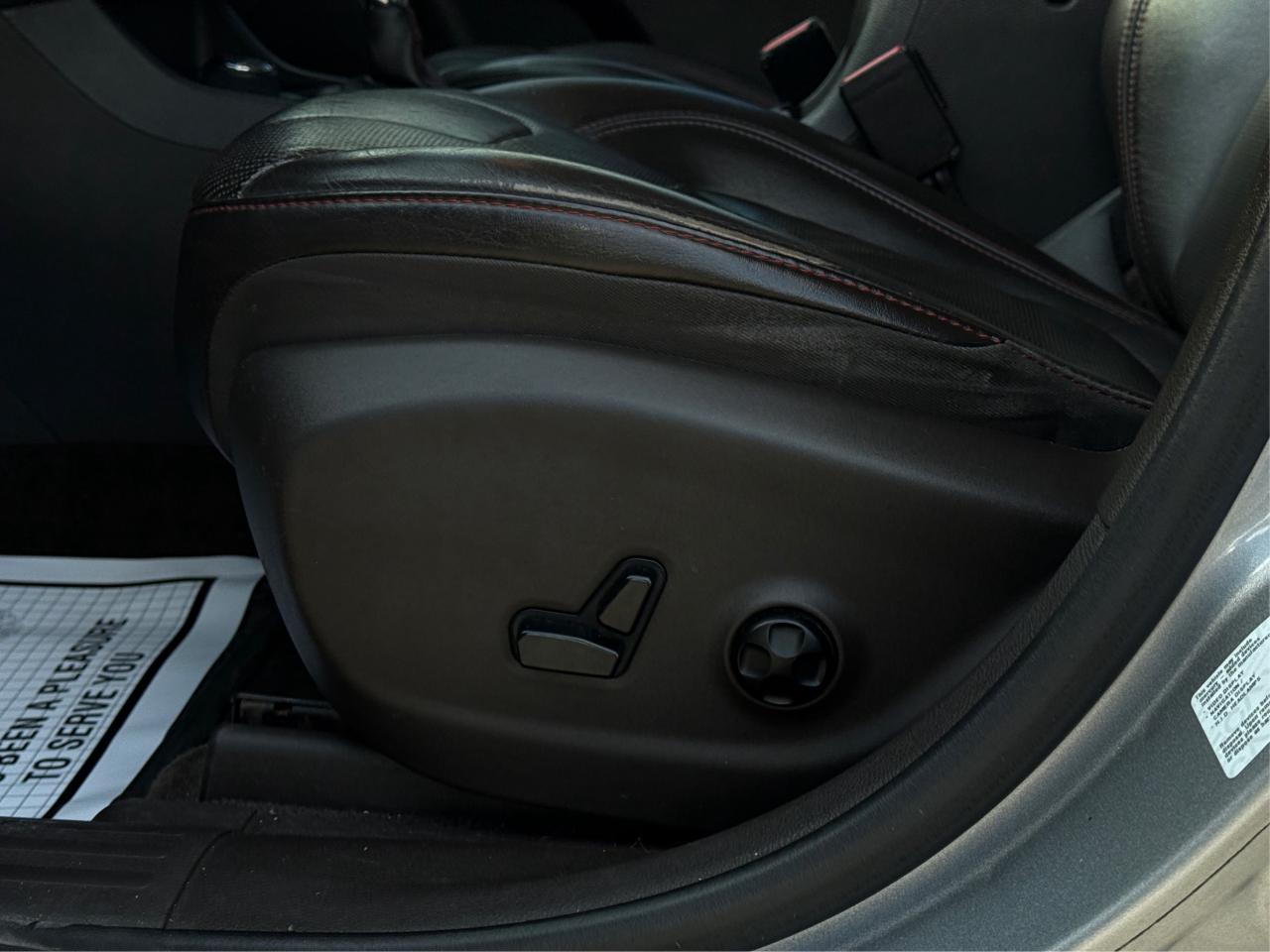 2016 Jeep Cherokee NAV LEATHER SUNROOF LOADED! WE FINANCE ALL CREDIT Photo