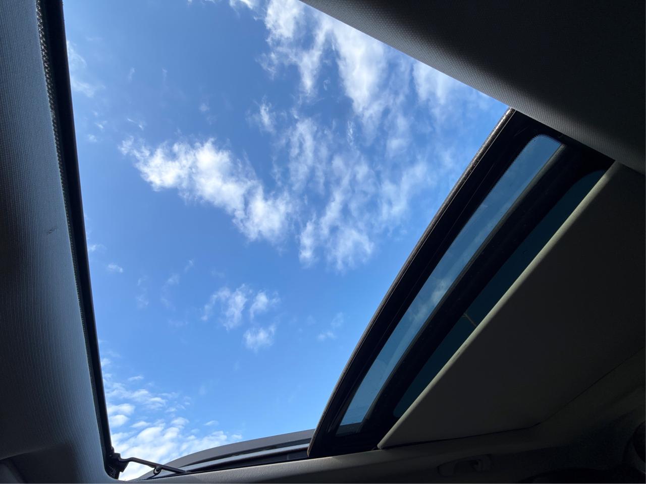 2016 Jeep Cherokee NAV LEATHER SUNROOF LOADED! WE FINANCE ALL CREDIT Photo