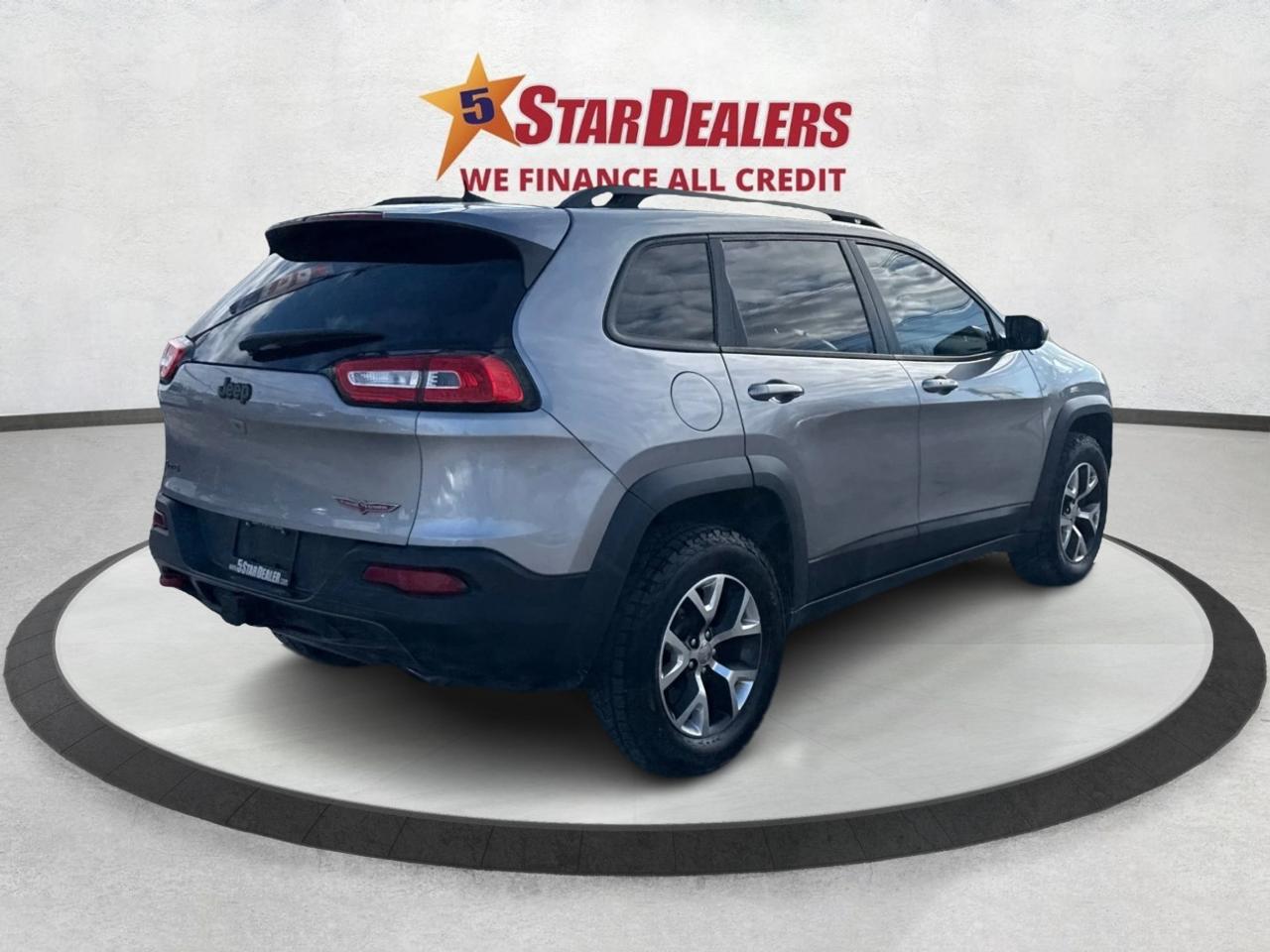 2016 Jeep Cherokee NAV LEATHER SUNROOF LOADED! WE FINANCE ALL CREDIT Photo