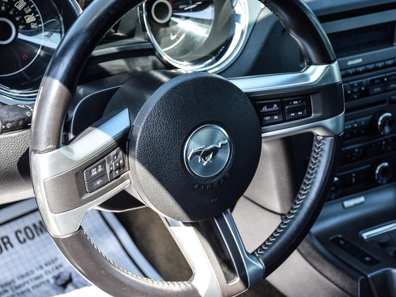 2014 Ford Mustang V6 EXCELLENT CONDITION MINT WE FINANCE ALL CREDIT Photo