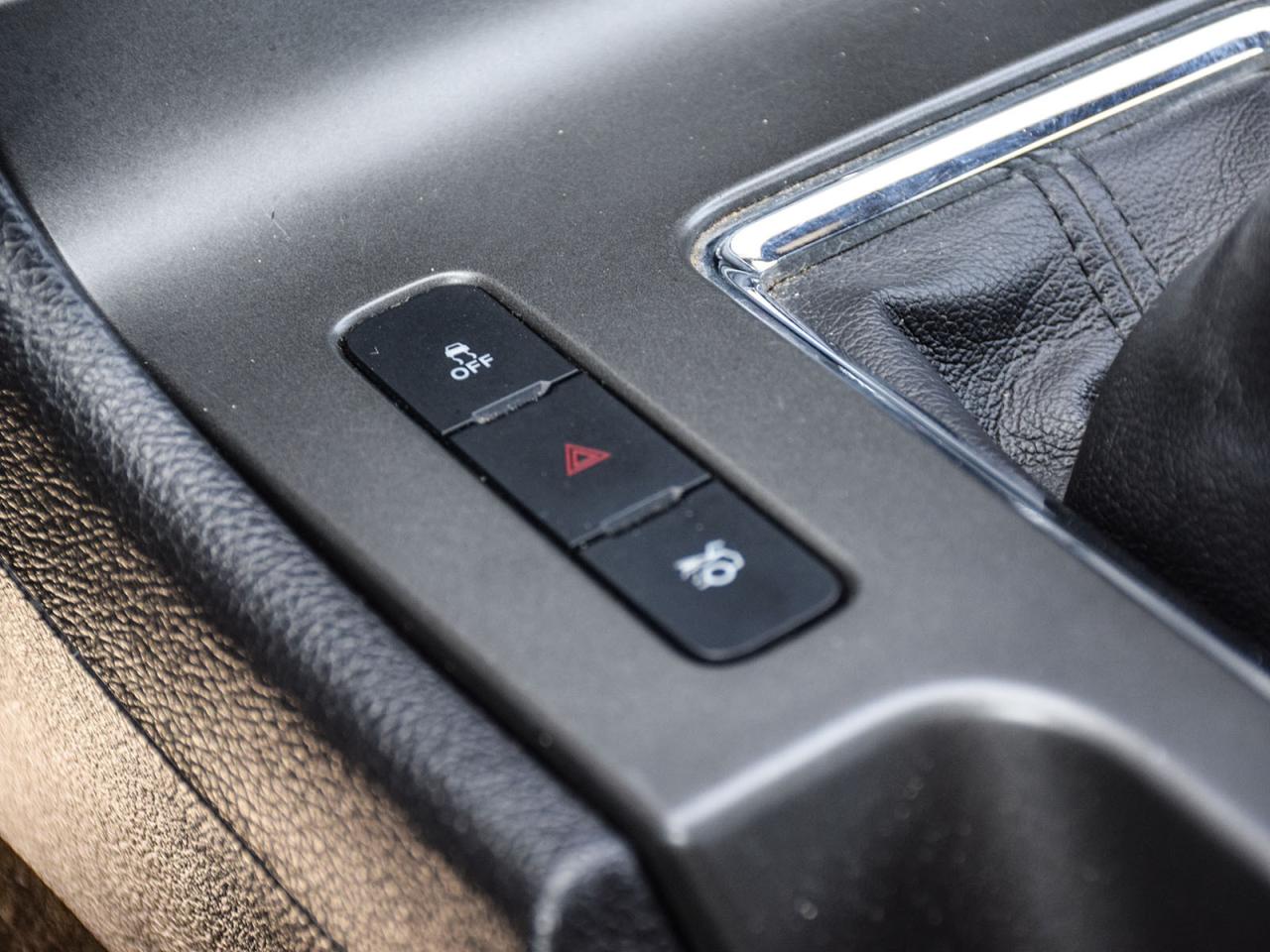 2014 Ford Mustang V6 EXCELLENT CONDITION MINT WE FINANCE ALL CREDIT Photo