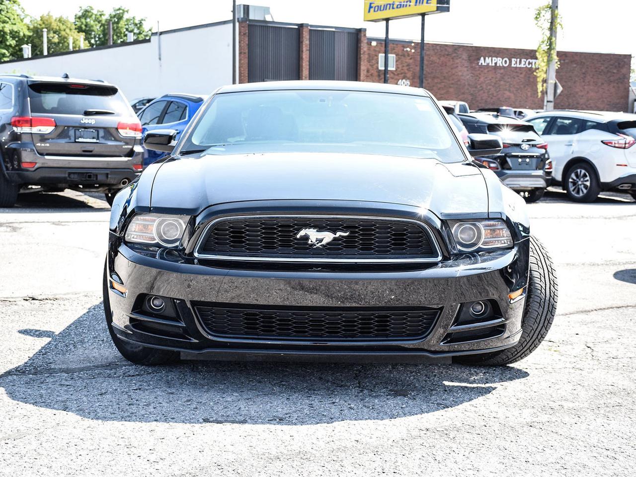 2014 Ford Mustang V6 EXCELLENT CONDITION MINT WE FINANCE ALL CREDIT Photo3
