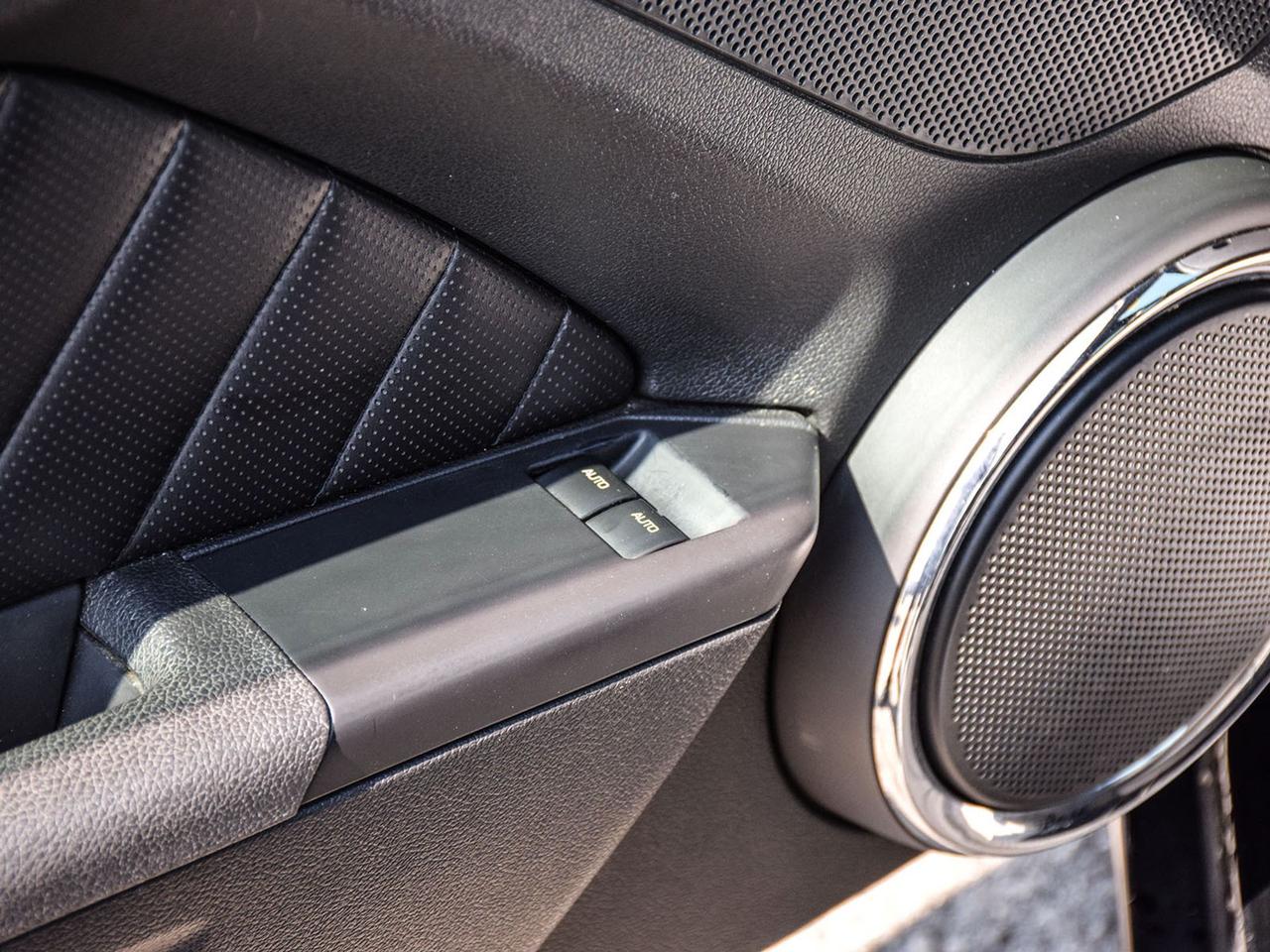 2014 Ford Mustang V6 EXCELLENT CONDITION MINT WE FINANCE ALL CREDIT Photo