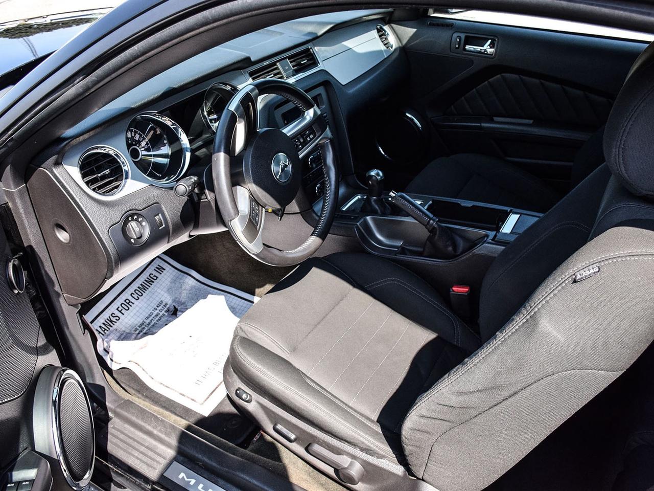 2014 Ford Mustang V6 EXCELLENT CONDITION MINT WE FINANCE ALL CREDIT Photo