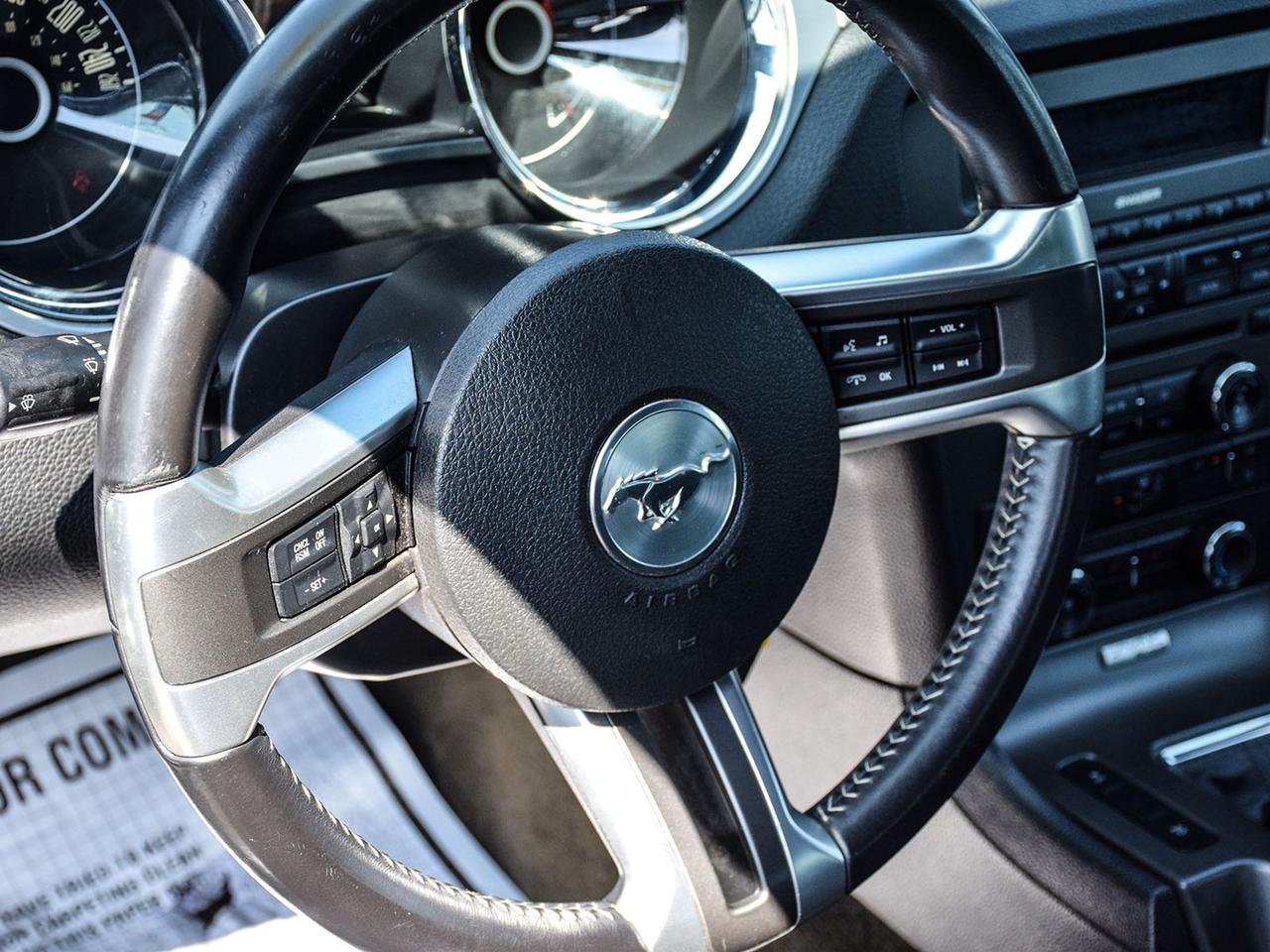 2014 Ford Mustang V6 EXCELLENT CONDITION MINT WE FINANCE ALL CREDIT Photo