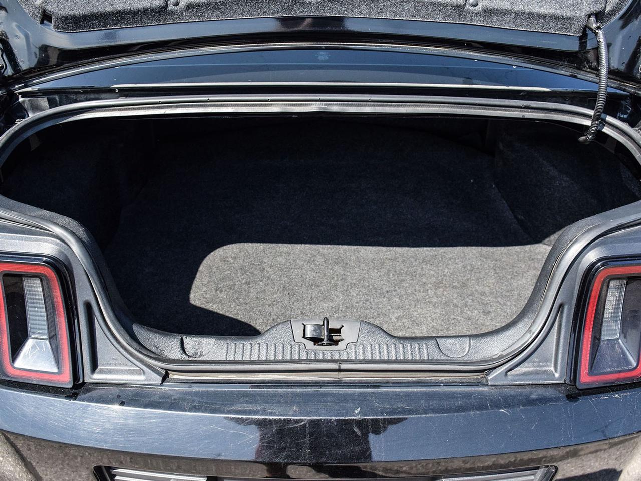 2014 Ford Mustang V6 EXCELLENT CONDITION MINT WE FINANCE ALL CREDIT Photo