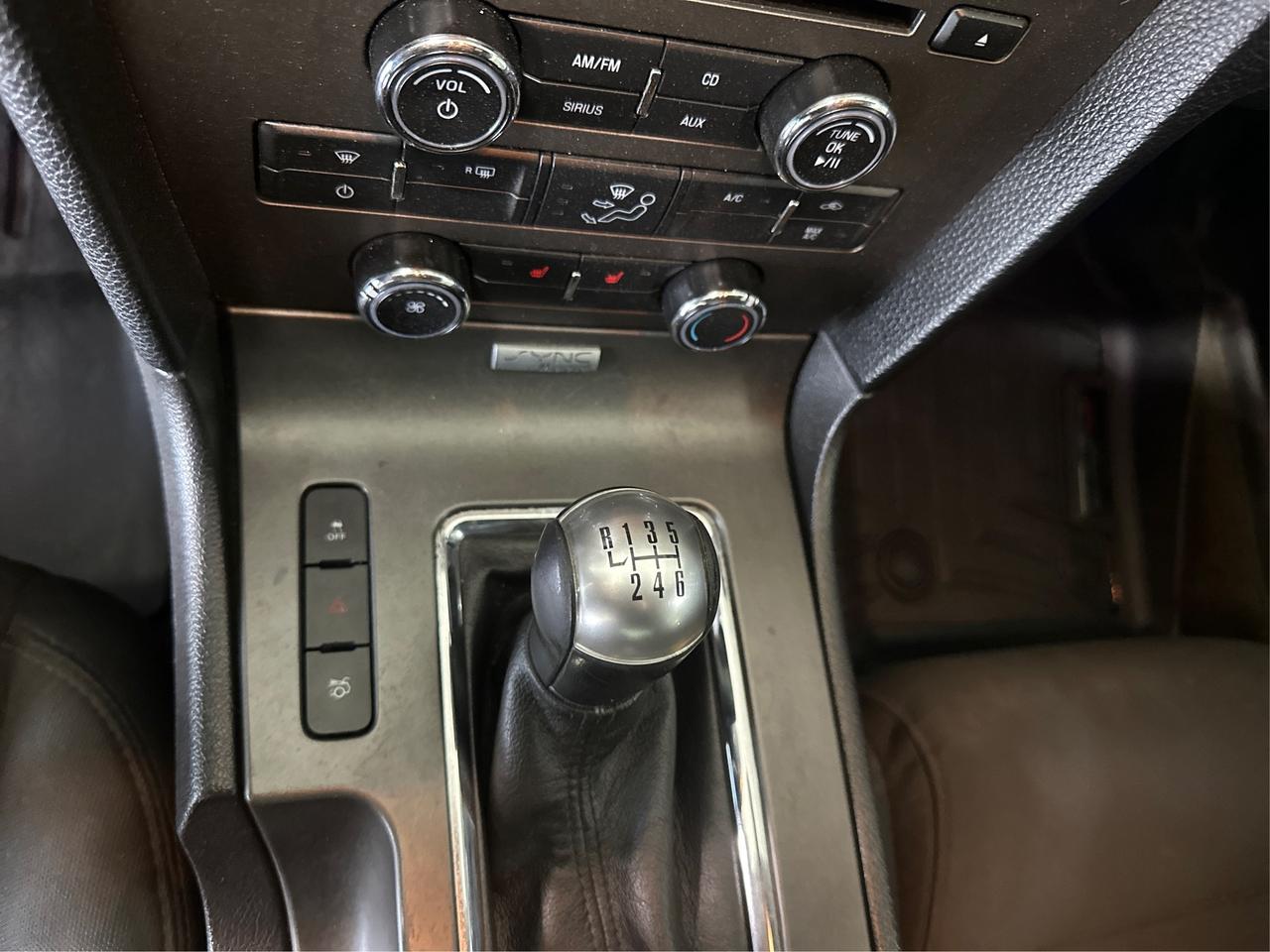 2014 Ford Mustang V6 EXCELLENT CONDITION MINT WE FINANCE ALL CREDIT Photo