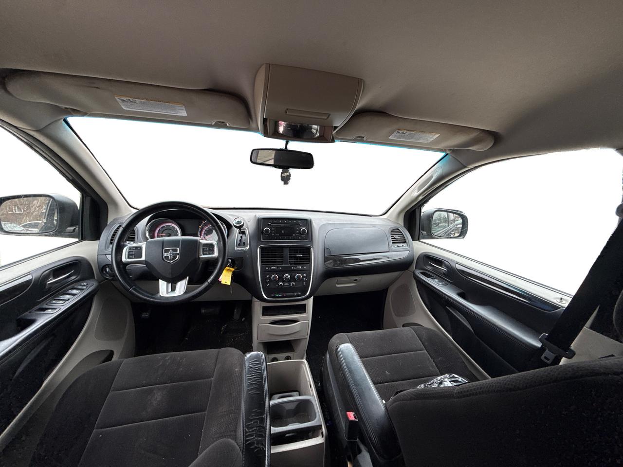 2012 Dodge Grand Caravan WE FINANCE ALL CREDIT   700+ VEHICLES IN STOCK Photo